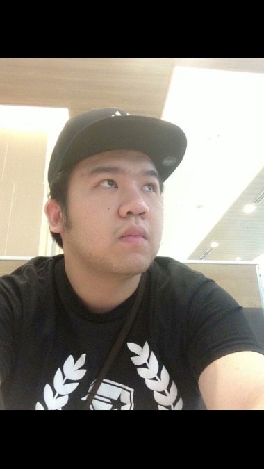 TUNG, 32, Thai, Vietnam