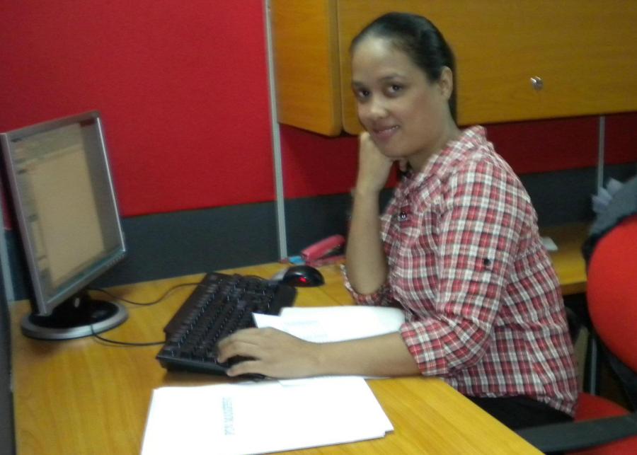 Sarah Esmidio, 45, Pasay City, Philippines