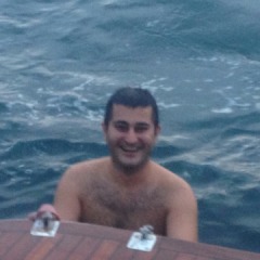 Oğuz 'Sezikli, 45, Istanbul, Turkey