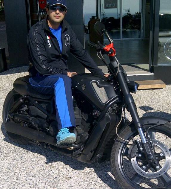 jan pour, 43, Istanbul, Turkey