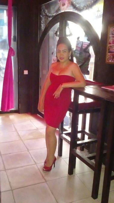 Chanda, 34, Phnumpenh, Cambodia