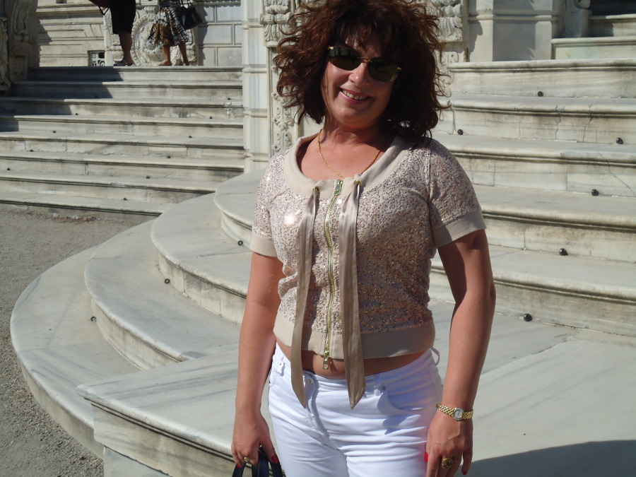 Elena, 48, Odesa, Ukraine