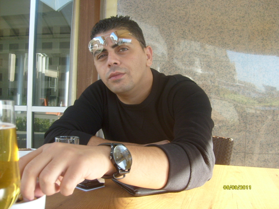 Naser, 44, Dubai, United Arab Emirates