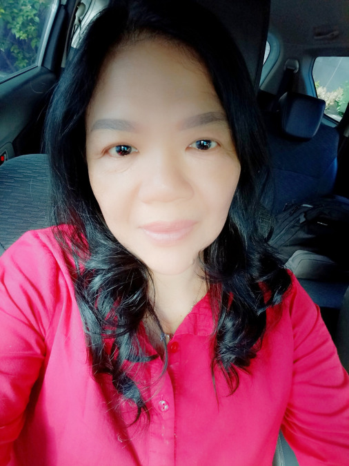 Rose, 54, Surabaya, Indonesia