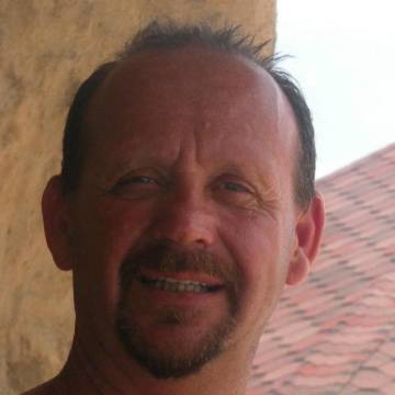 Junior, 59, Shawinigan, Canada