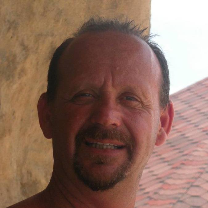 Junior, 59, Shawinigan, Canada