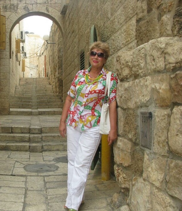 Nela, 71, Guayaquil, Ecuador