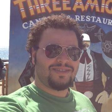 basily, 40, Lima, Peru