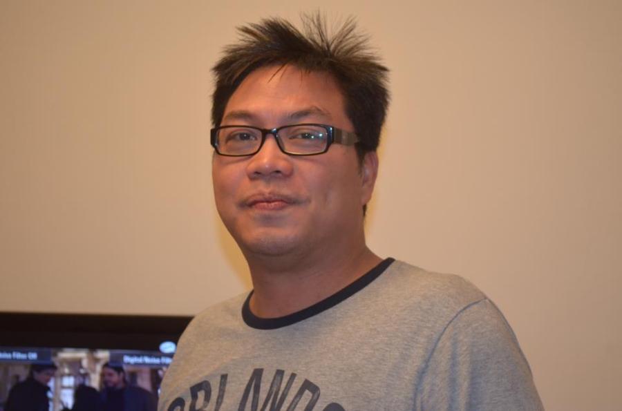 robert cruz, 55, Manila, Philippines