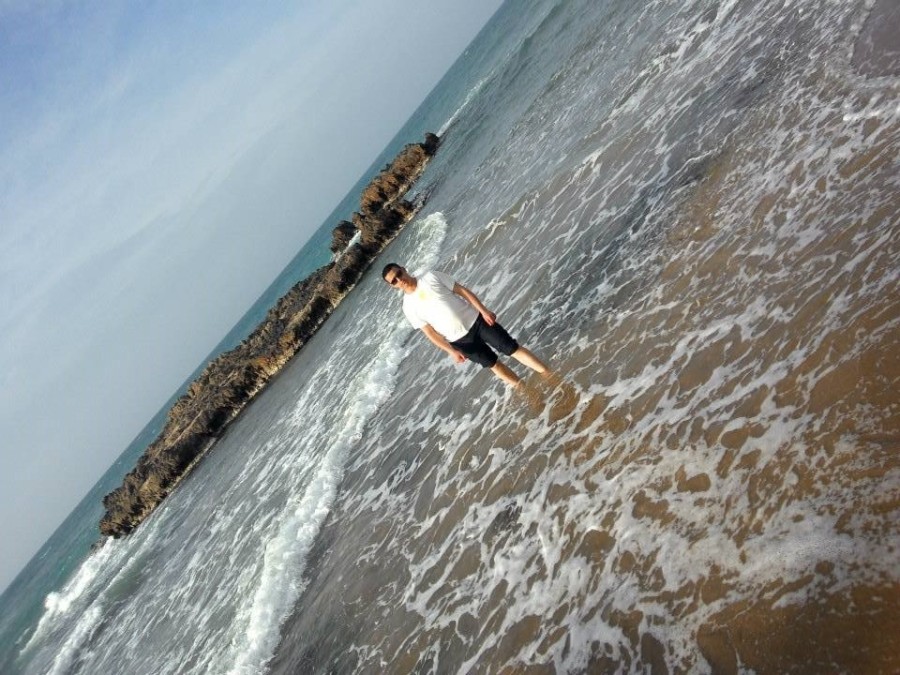 Youcef Dz-rlz, 40, Algiers, Algeria