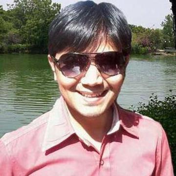 Krish Lacter, 37, Ahmadabad, India