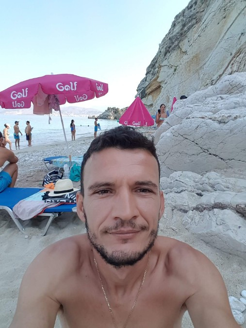 Antonis Smaili, 25, Porto Amboim, Angola