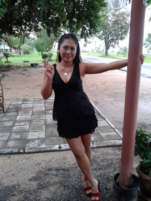 nuchjarin senangern , 49, Bangkok, Thailand