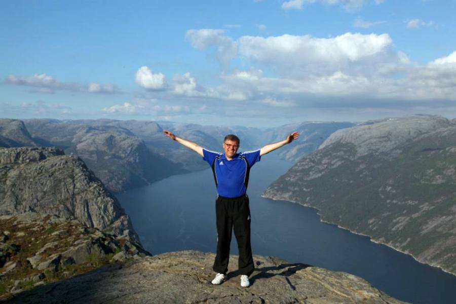 Andrei Kniaziuk, 62, Navapolatsk, Belarus