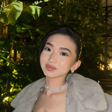 Dana, 23, Rome, Italy