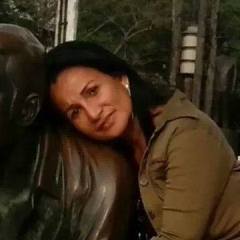 Viola Villareal, 62, Manila, Philippines