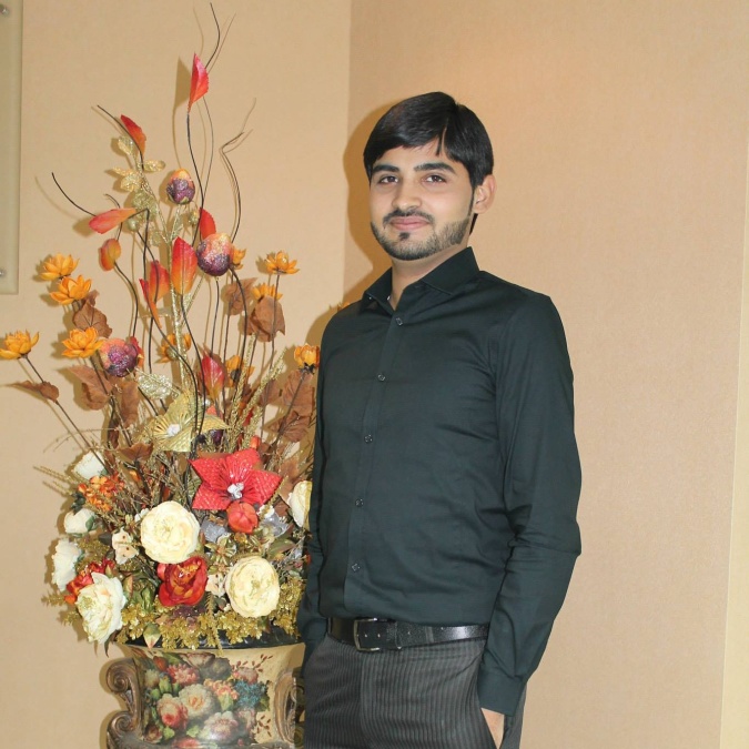 Noumi, 33, Dubai, United Arab Emirates