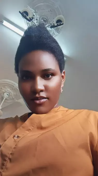 Misha Glosh, 29, Ha'il, Saudi Arabia