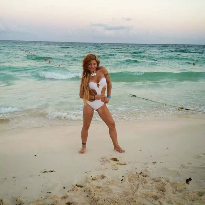 lara, 42, Cancun, Mexico