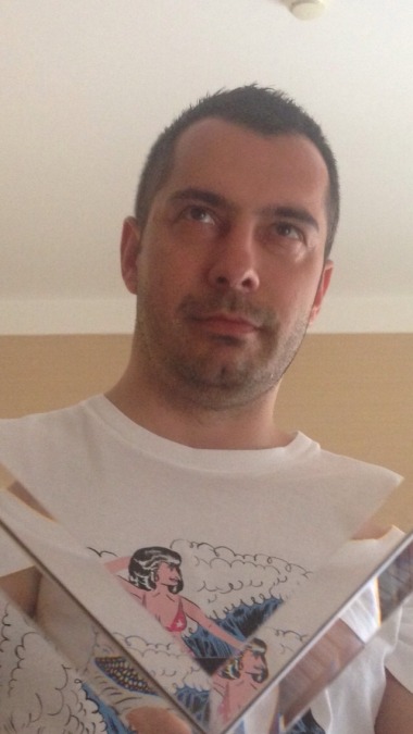 Ali, 47, Miami, United States