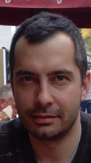 Ali, 47, Miami, United States