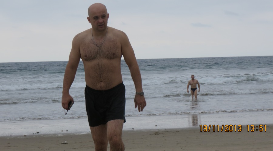 Aleks, 50, 