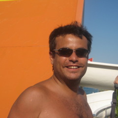 Aslan Gelir, 46, Istanbul, Turkey