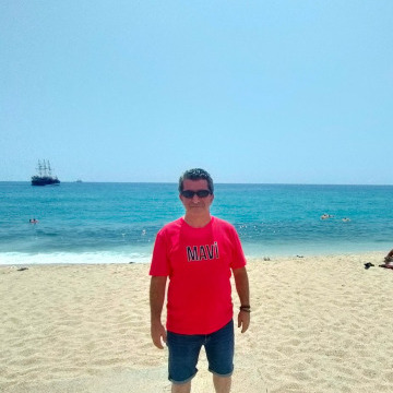 Senol, 49, Antalya, Turkey