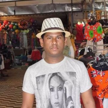 Sumon, 40, Doha, Qatar