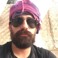 David Fernández, 31, Colombo, Sri Lanka