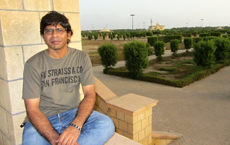 Kash, 48, Karachi, Pakistan