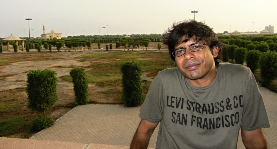 Kash, 48, Karachi, Pakistan