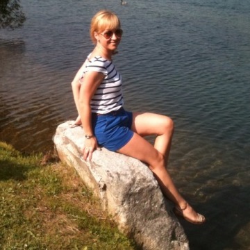 Anna, 47, Zurich, Switzerland