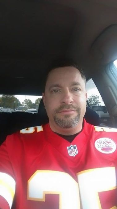 Maxwell, 63, Abu Dhabi, United Arab Emirates