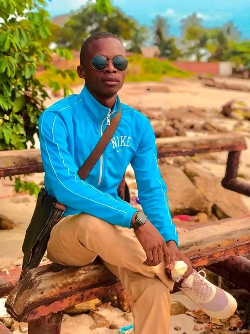 MIDOUNOU LIWANDA, 24, Libreville, Gabon