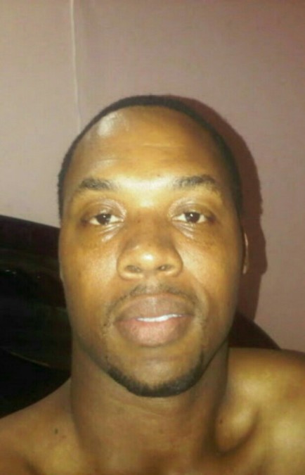 Robert, 29, Portmore, Jamaica