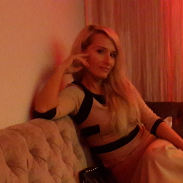 Лана, 46, Saint Petersburg, Russian Federation