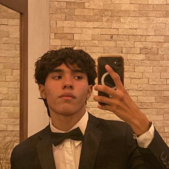 yahir, 22, Guadalajara, Mexico