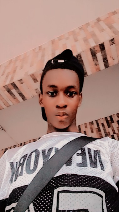 Livinus, 19, Isua, Nigeria