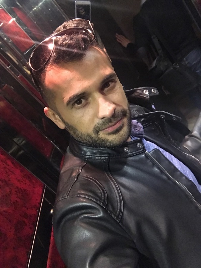 Sal, 40, Istanbul, Turkey