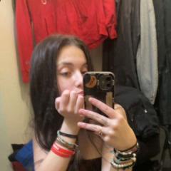 Jade O, 20, East Newark, United States