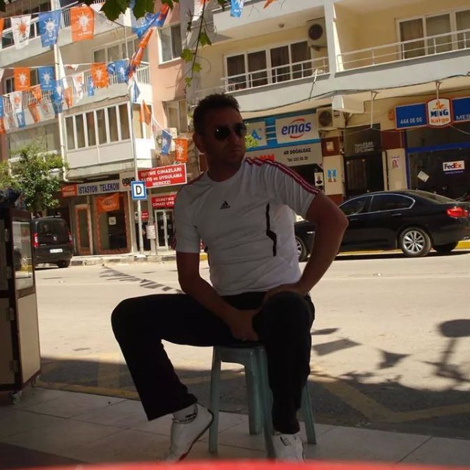 arif, 50, Izmir, Turkey