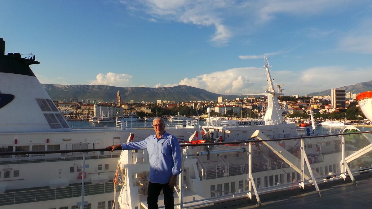 Belhadi, 61, Algiers, Algeria