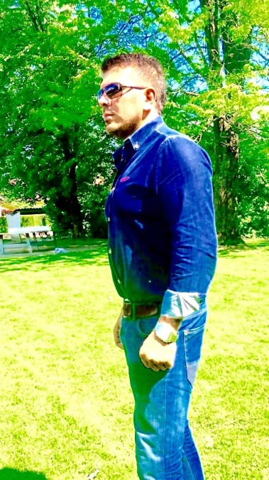 Yigit Sivasli, 40, Solothurn, Switzerland