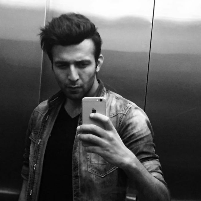 Syed Asif, 40, Lahore, Pakistan