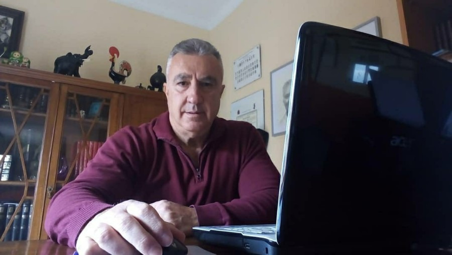 Ben Velley, 61, Malembo, Angola