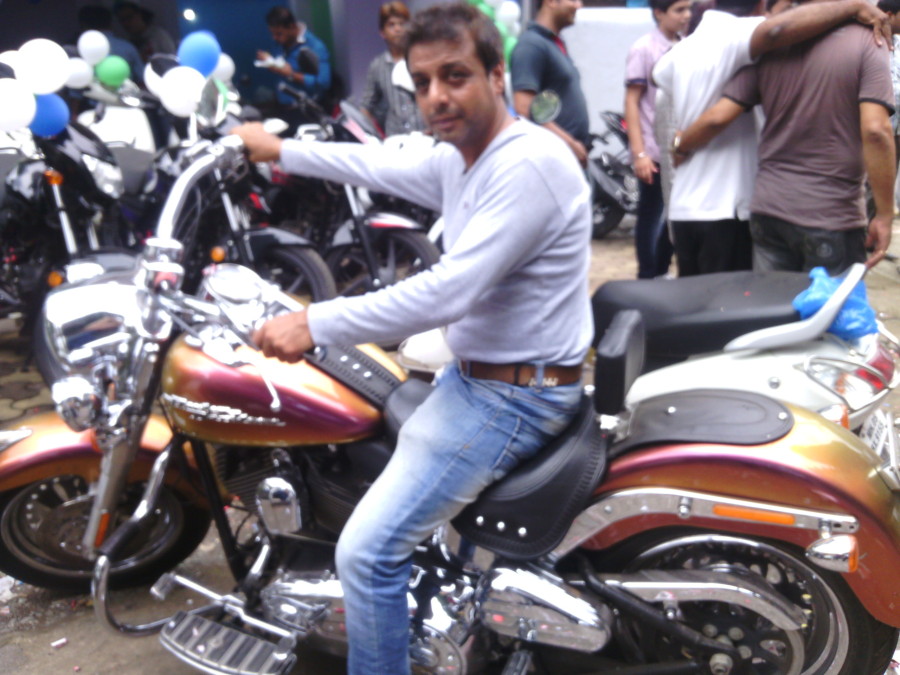 ANAND, 50, Mumbai, India