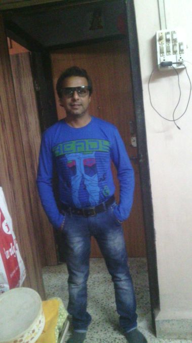 ANAND, 50, Mumbai, India