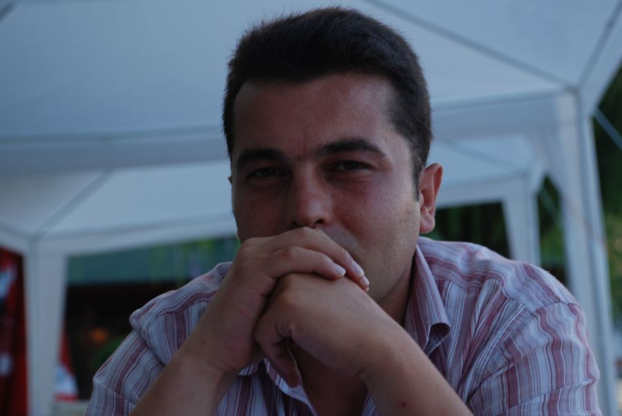 Özer, 49, Izmit, Turkey