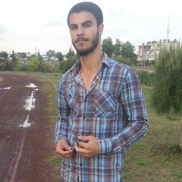 salih, 33, Mchenry, United States